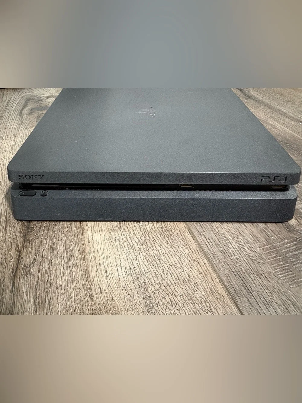 Sony PlayStation 4 Slim